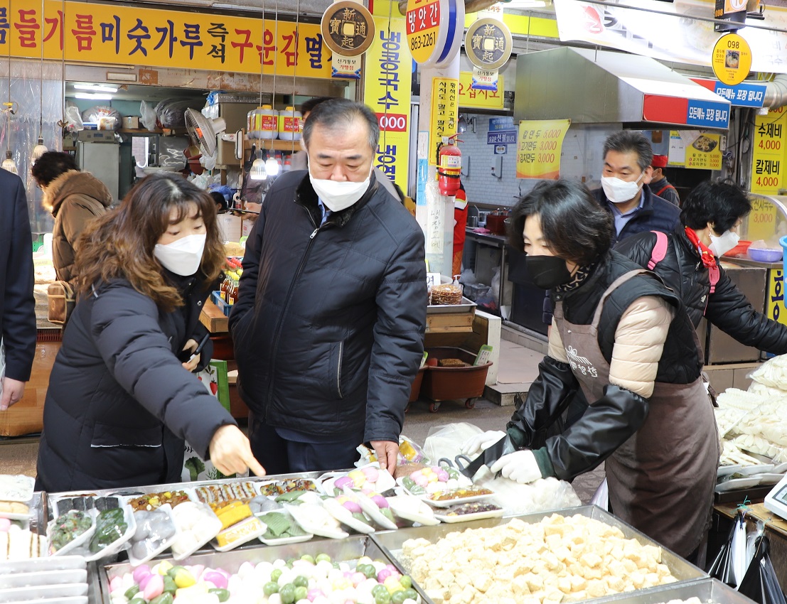 이현규 인천지방국세청장, 설명절 신기시장 방문 이미지 1