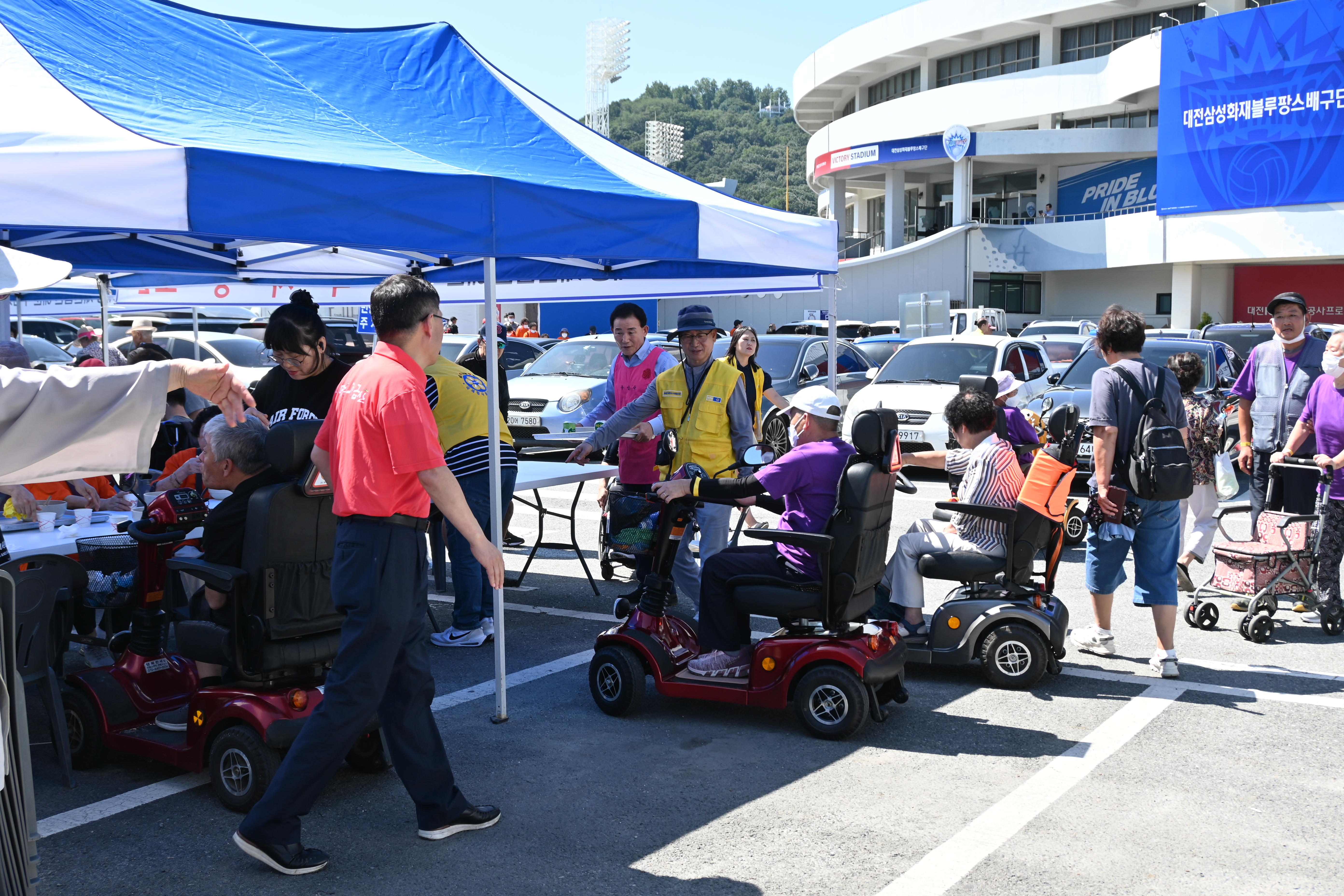 북대전세무서, 대전장애인한마음대축제 봉사활동 실시 1 이미지