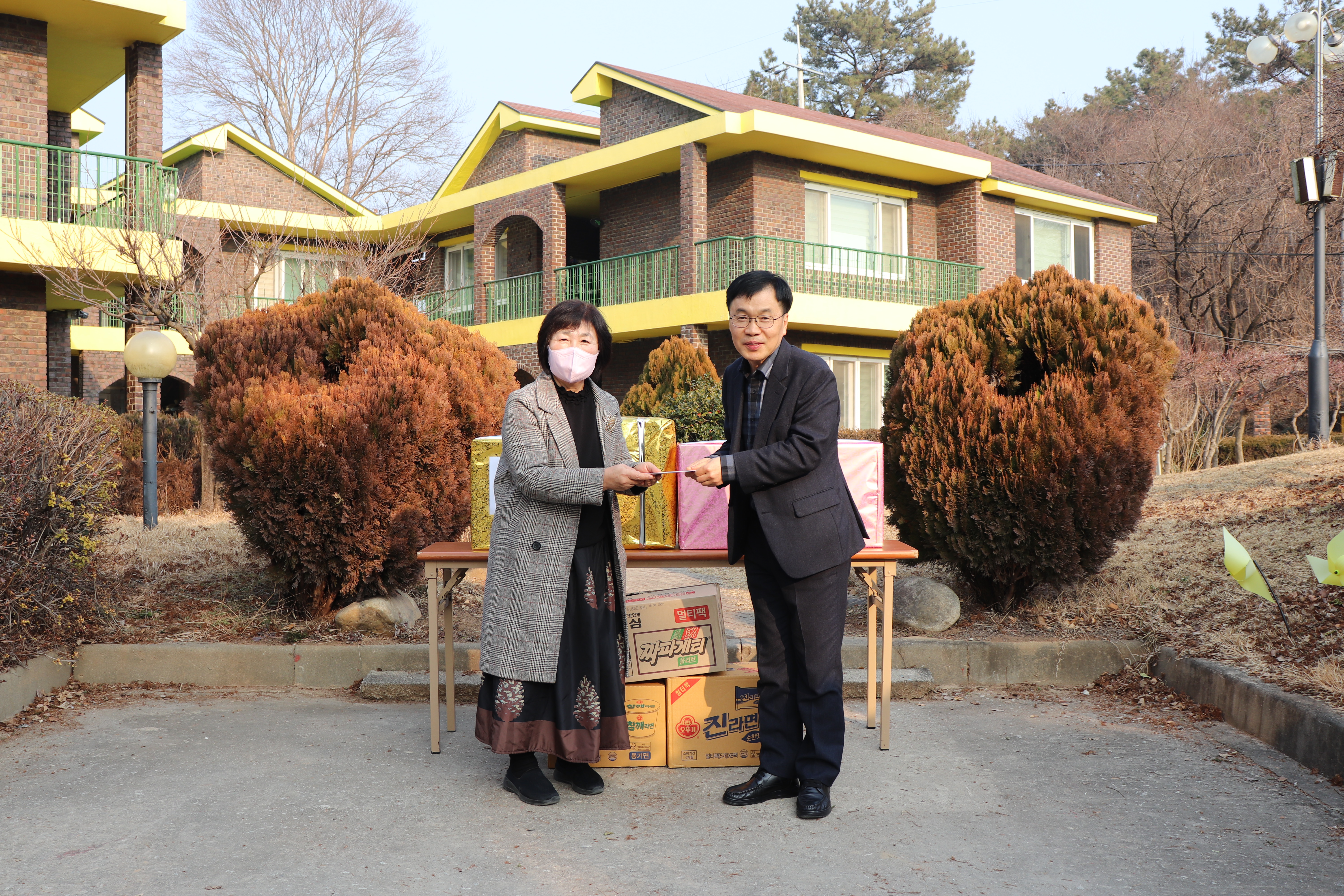 익산세무서 2025년 설맞이 이웃사랑 나눔활동 1 이미지